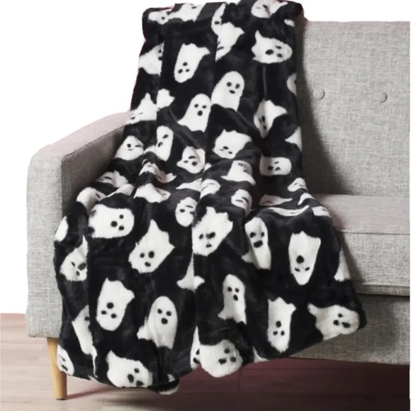 Storehouse Bedding Storehouse Halloween White Ghost Black Soft Faux